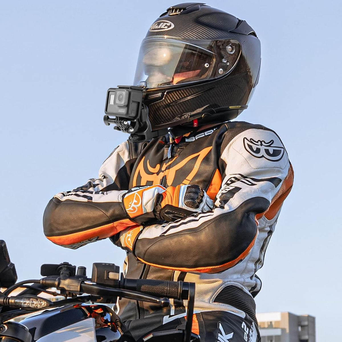 Suporte Capacete Queixo Regulável Estilo Pinça para Câmeras de Ação
