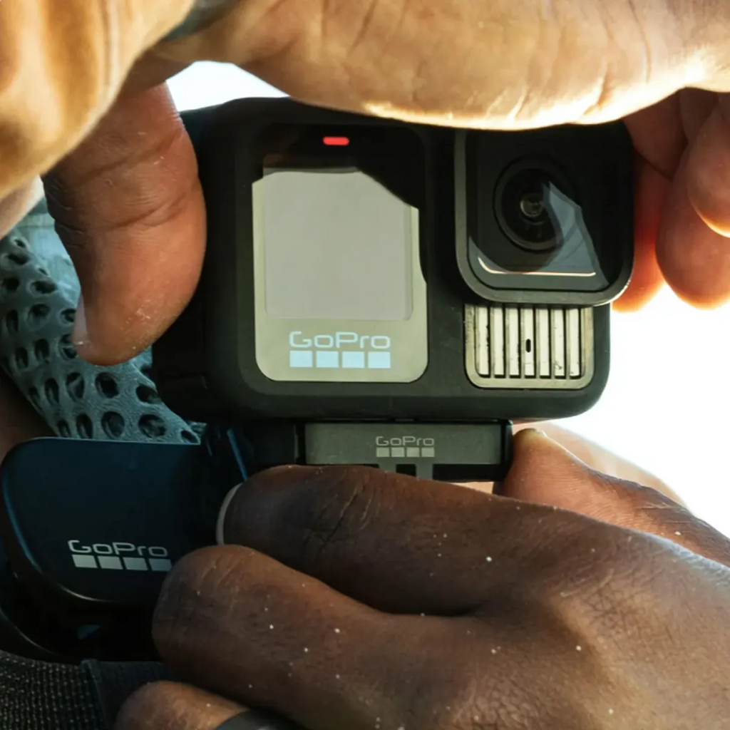 Suporte de Trava Magnética Original GoPro para HERO 13 - AEMAG-001