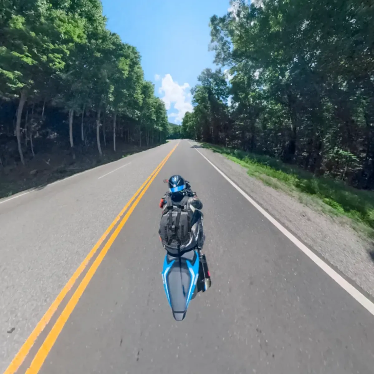 SUPORTE PARA MOCHILA TERCEIRA PESSOA INSTA360
