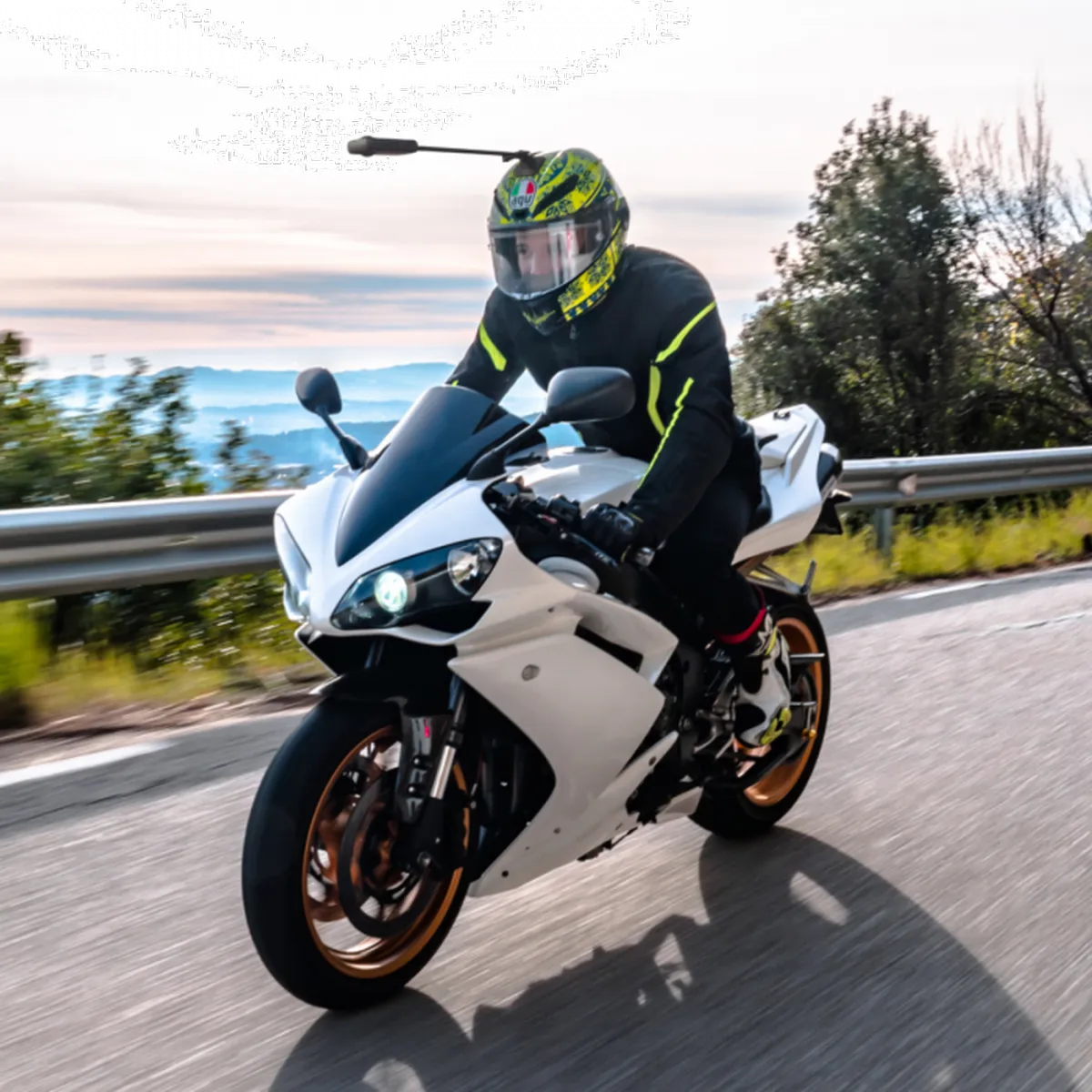 Suporte Unicórnio Fibra de Carbono Insta360 para Capacete